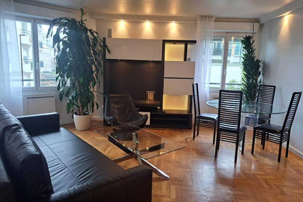 Appartement Aux Portes De Paris Et 5 Minutes Du Metro Charenton-le-Pont Luaran gambar