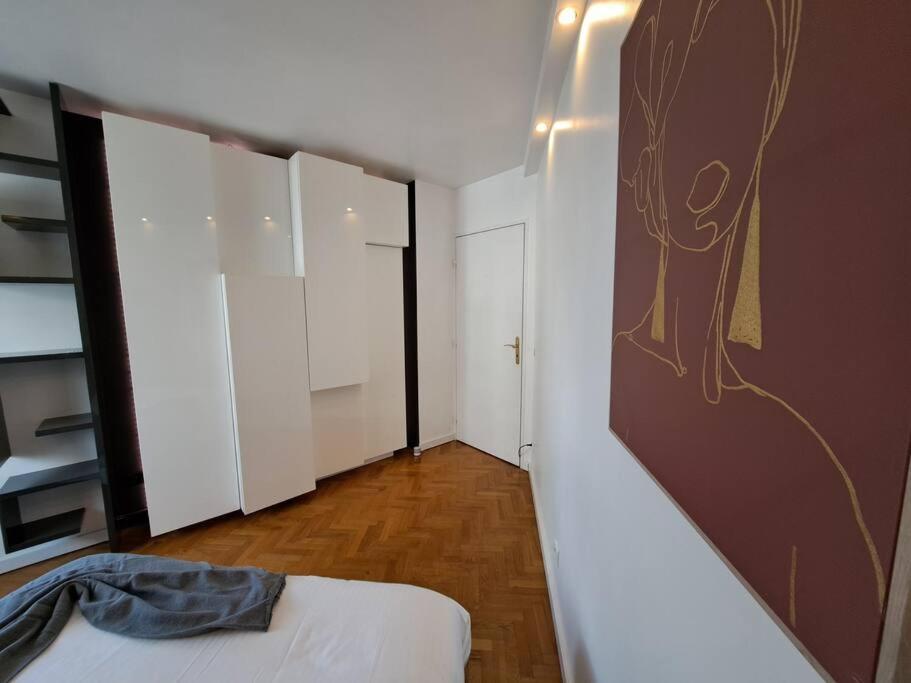 Appartement Aux Portes De Paris Et 5 Minutes Du Metro Charenton-le-Pont Luaran gambar
