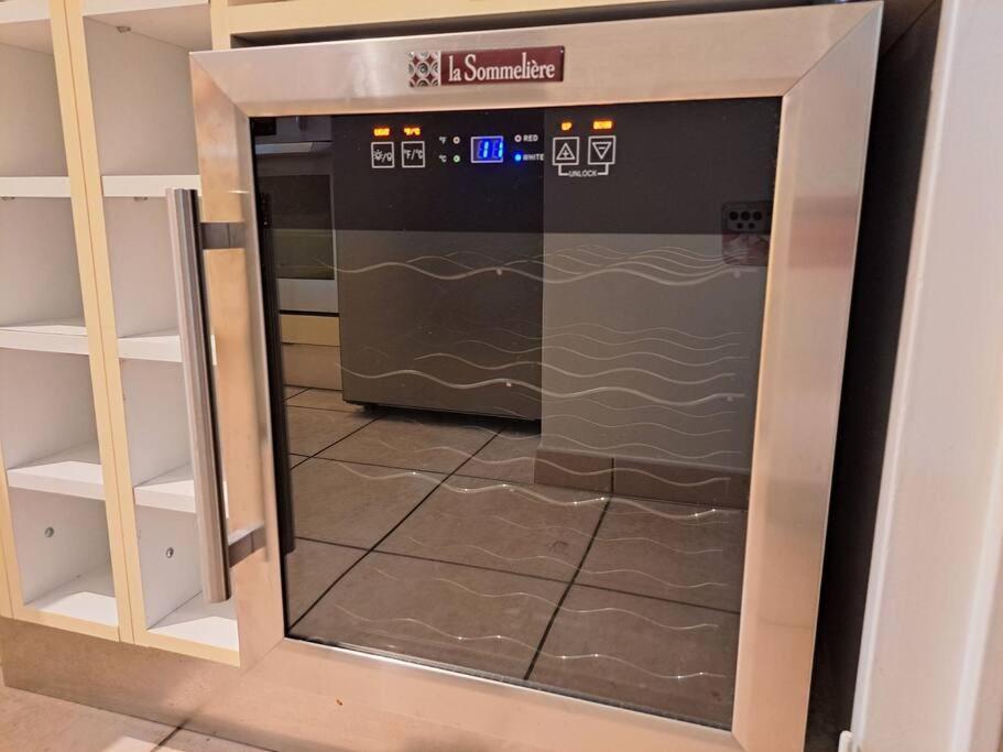 Appartement Aux Portes De Paris Et 5 Minutes Du Metro Charenton-le-Pont Luaran gambar