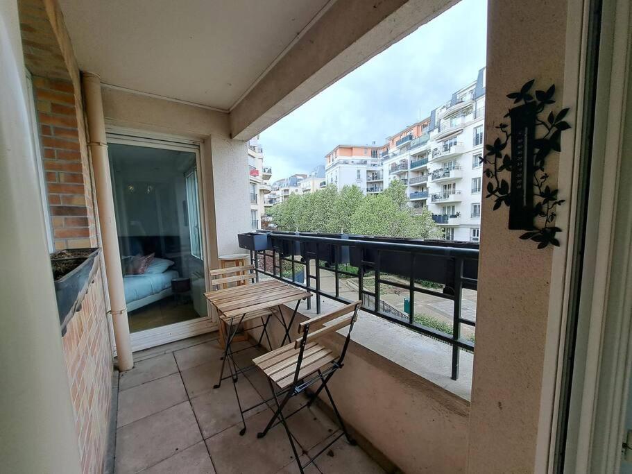 Appartement Aux Portes De Paris Et 5 Minutes Du Metro Charenton-le-Pont Luaran gambar
